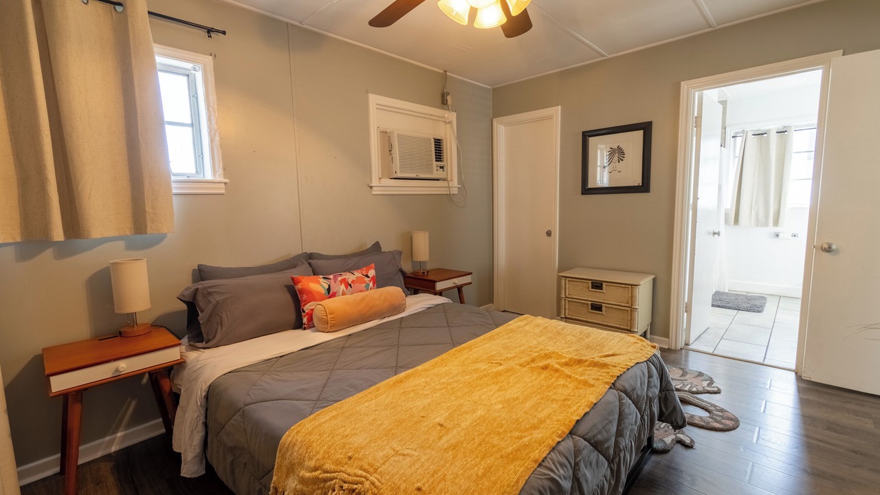 Photo of Bedroom in United Central