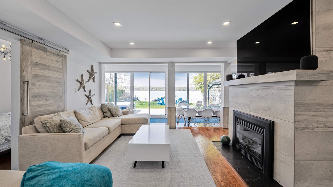 Photo of Livingroom in Barrie