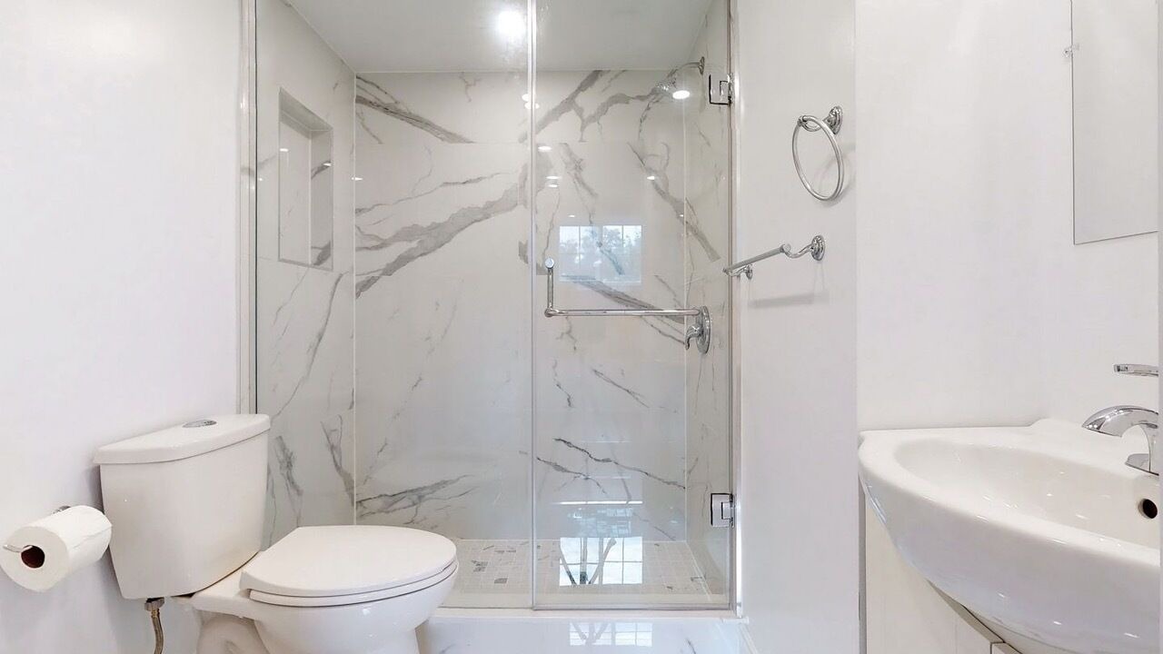 Photo of Bathroom in Adjala-Tosorontio