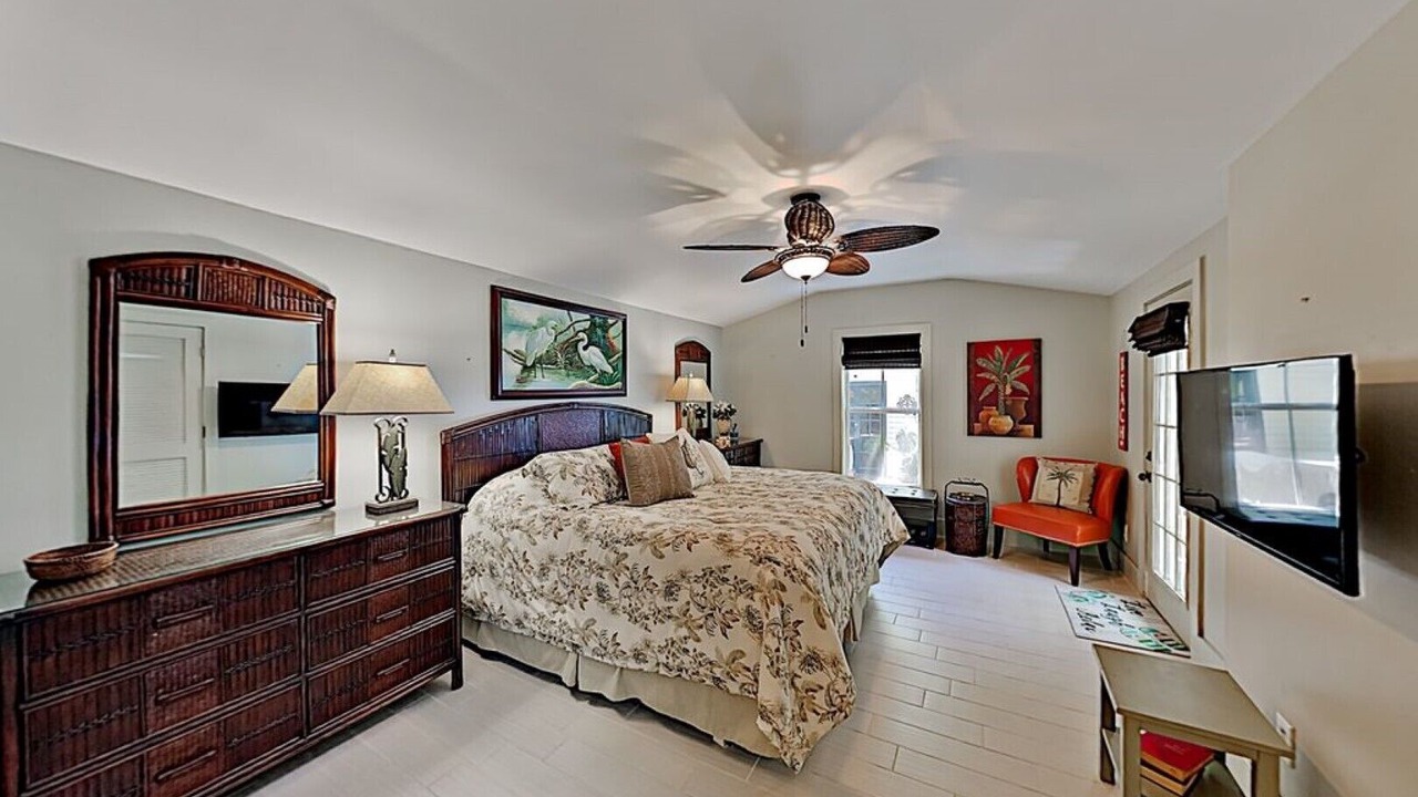 Photo of Bedroom in Gulfport