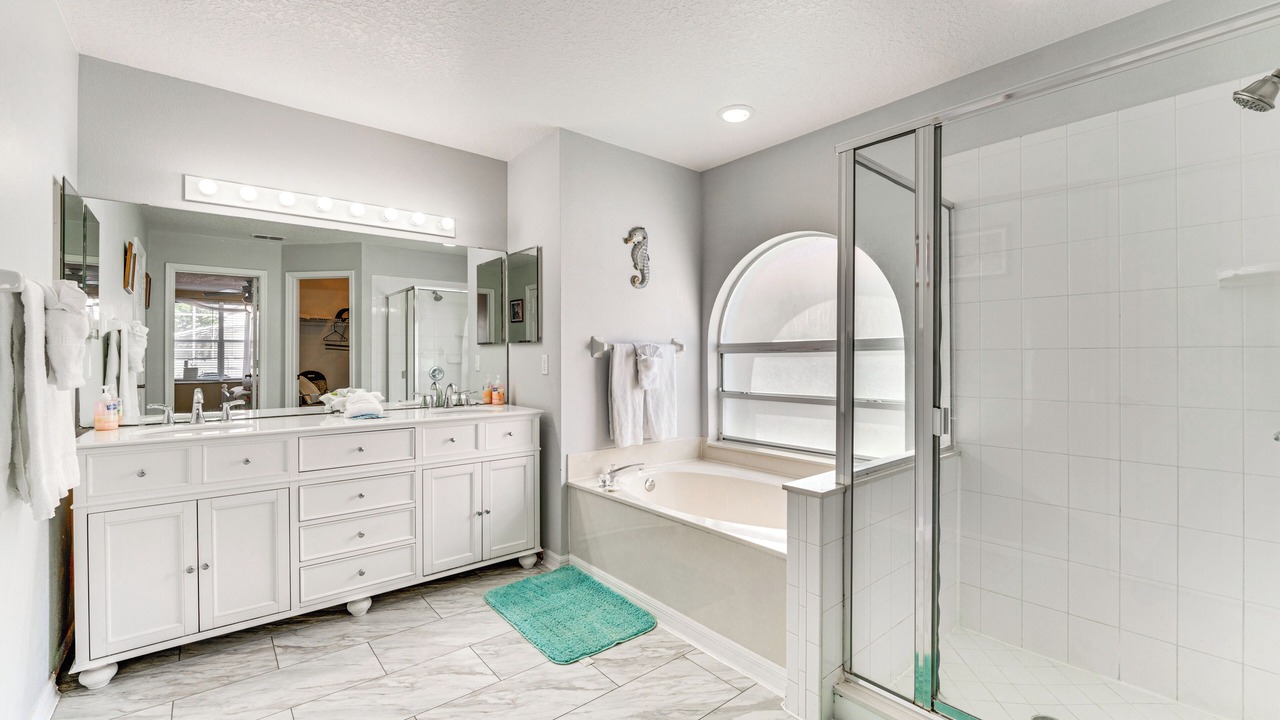 Photo of Bathroom in Lake Davenport Estates