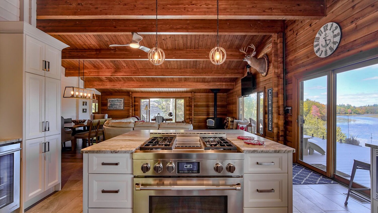 Photo of Kitchen in Georgian Bay