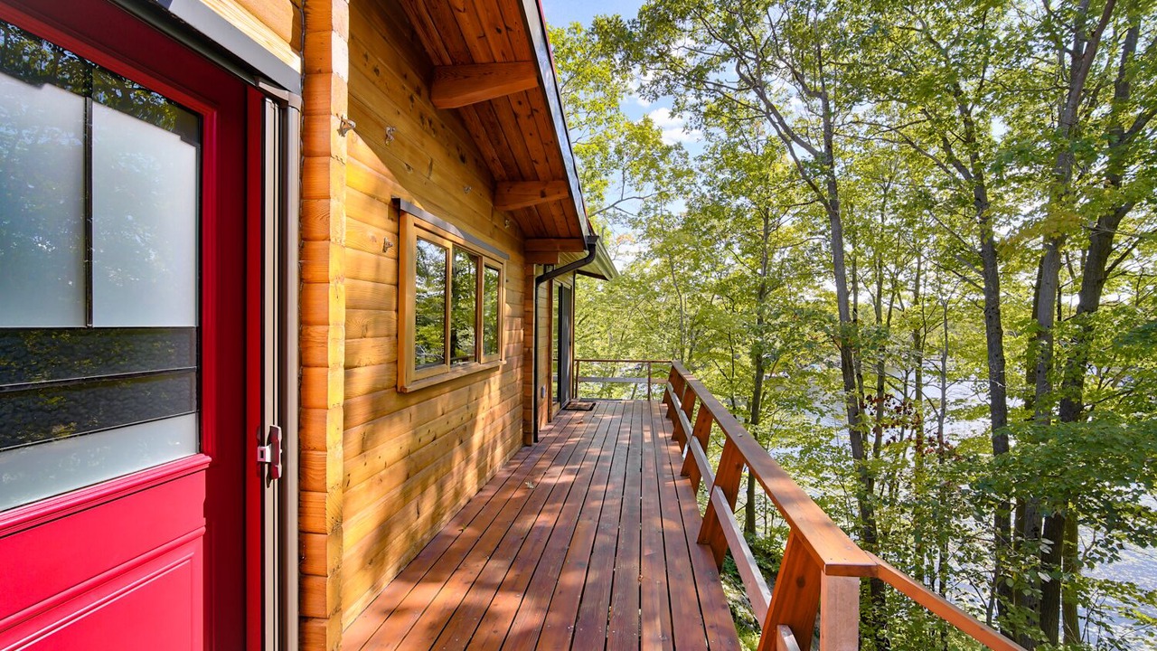 Photo of Patio Balcony in Georgian Bay