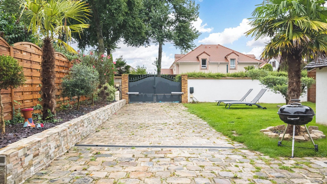 Photo of Patio Balcony in Bailly-Romainvilliers