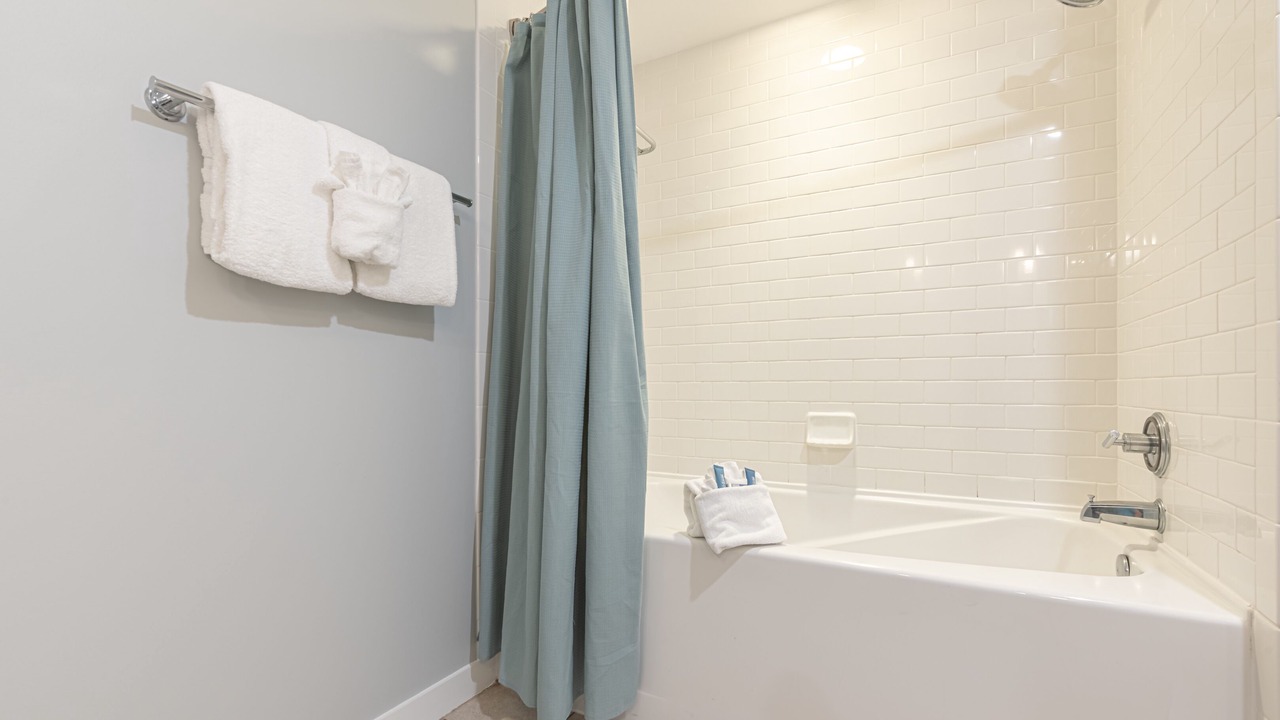 Photo of Bathroom in Baytowne Wharf