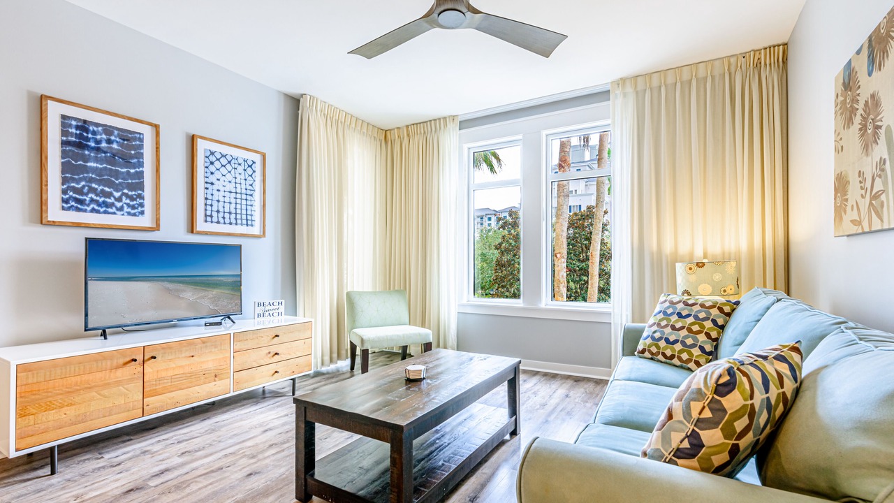 Photo of Livingroom in Baytowne Wharf