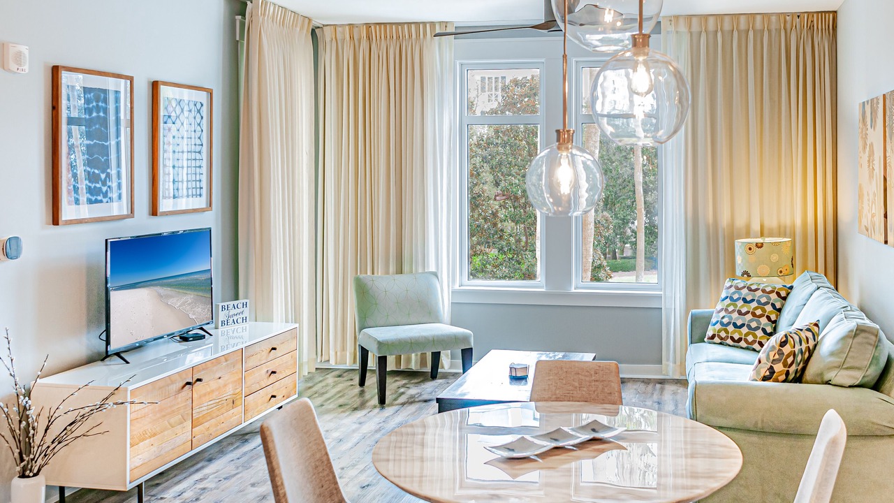 Photo of Livingroom in Baytowne Wharf