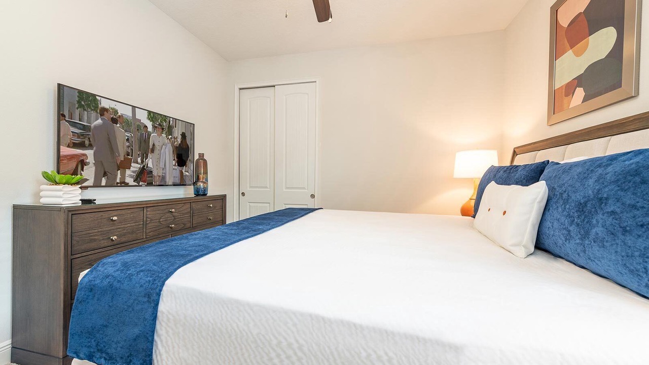 Photo of Bedroom in Bay Lake