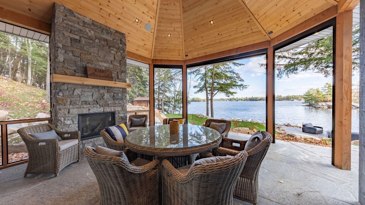 Photo of Bedroom in Muskoka Lakes