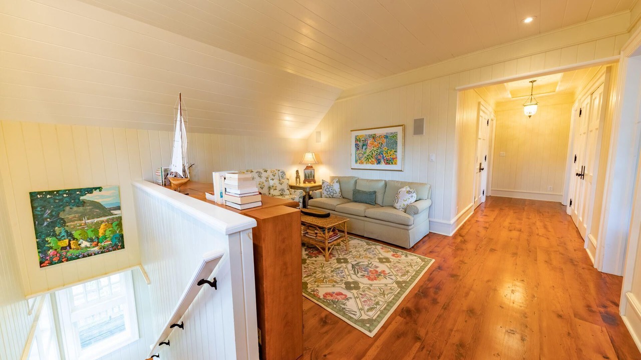 Photo of Bedroom in Muskoka Lakes