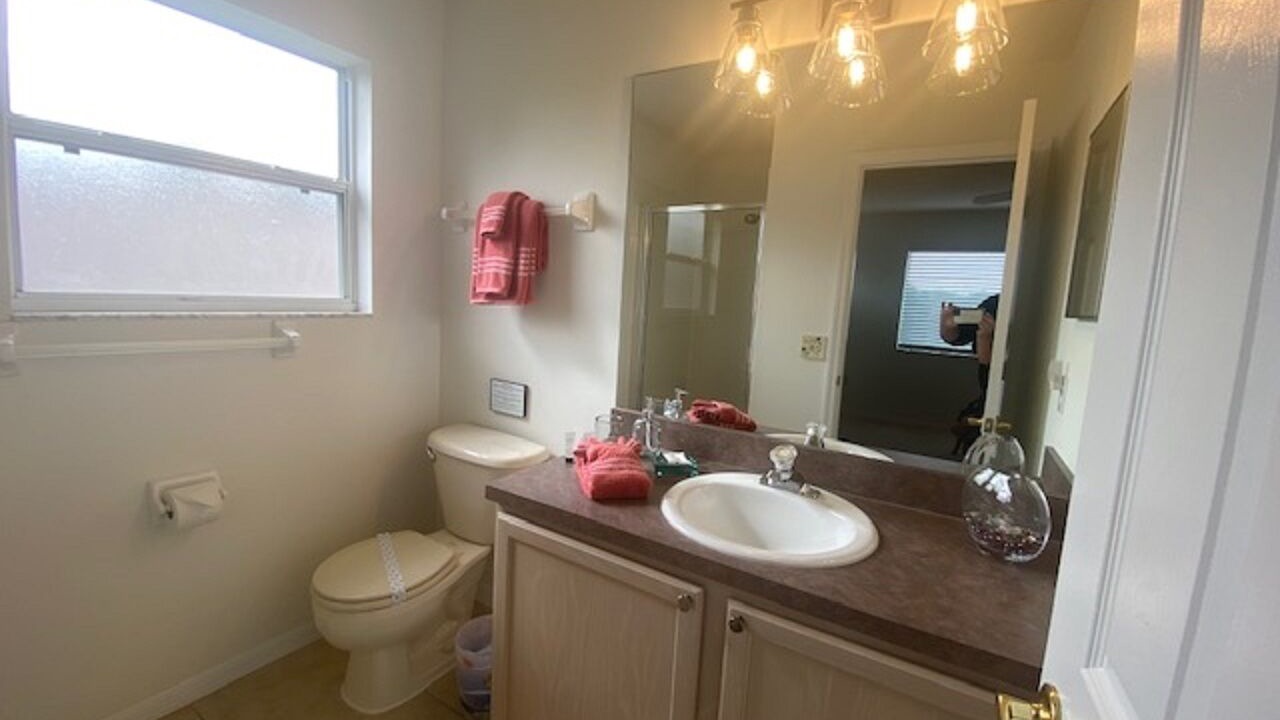 Photo of Bathroom in Thousand Oaks