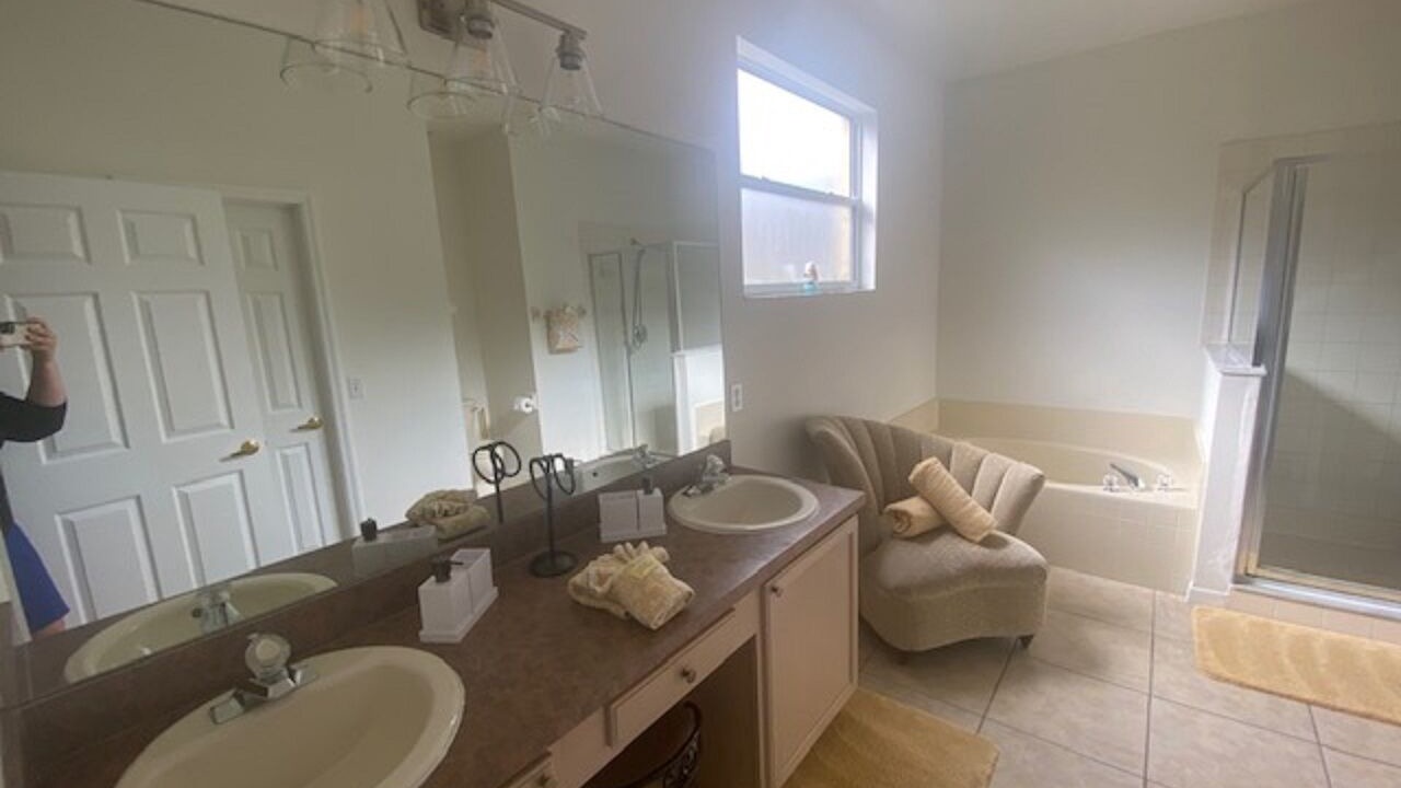 Photo of Bathroom in Thousand Oaks