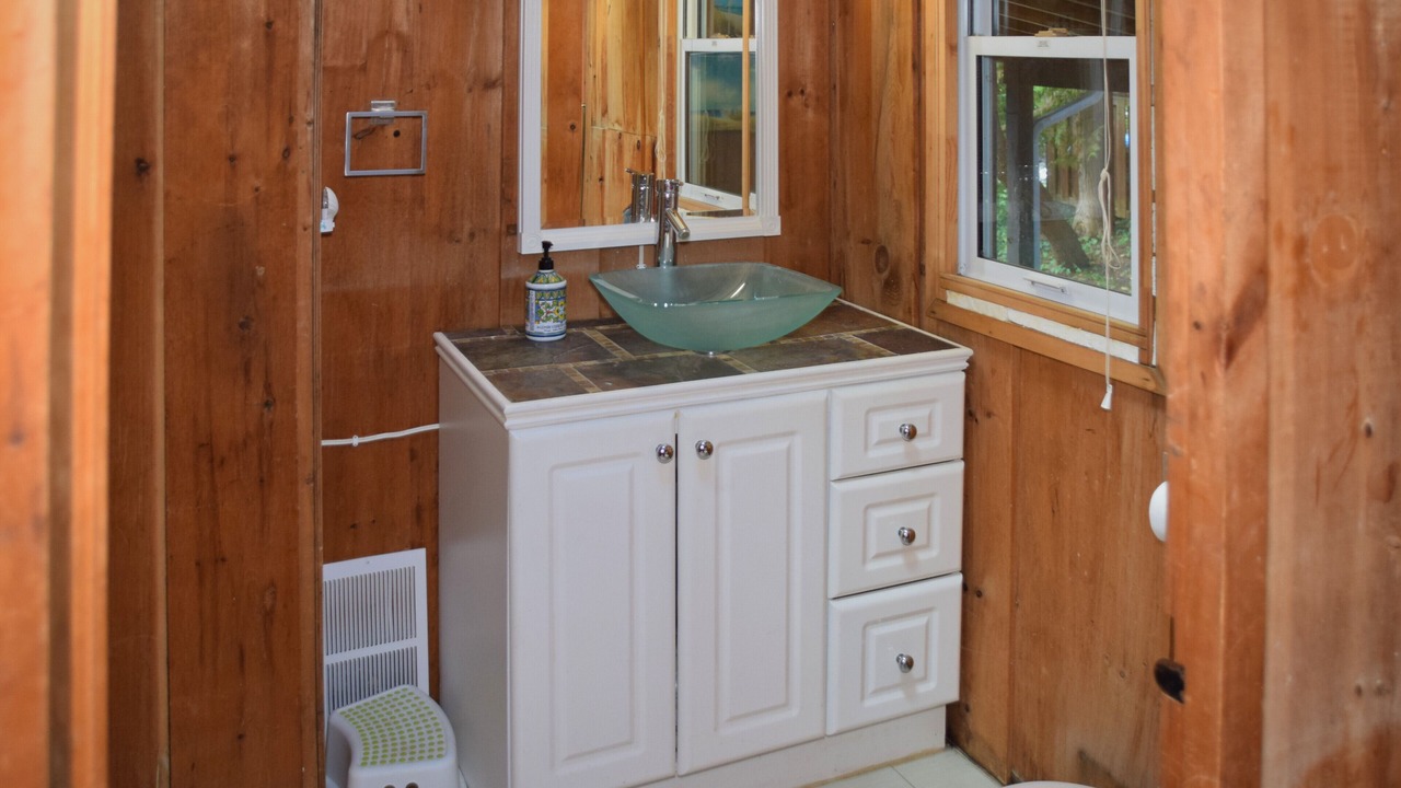 Photo of Bathroom in Huron-Kinloss