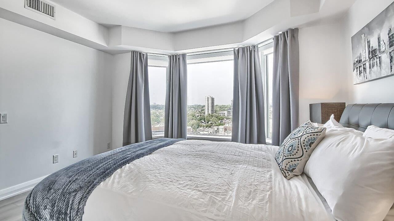 Photo of Bedroom in Bloor-Yorkville