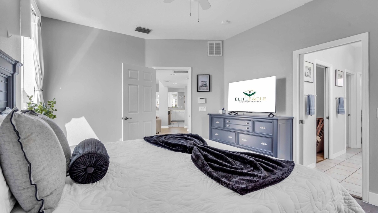 Photo of Bedroom in Madeira Beach