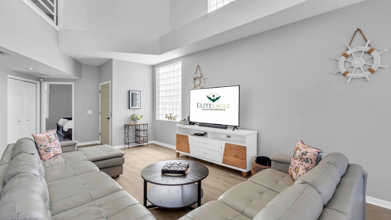 Photo of Livingroom in Madeira Beach