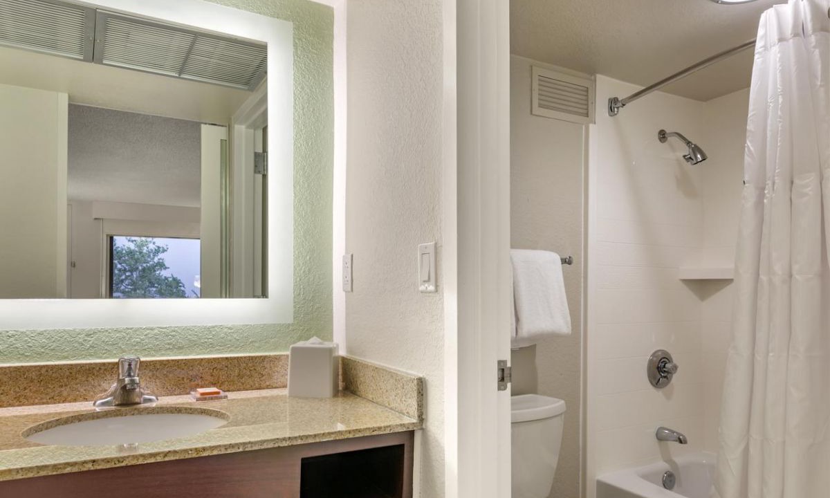 Photo of Bathroom in Lake Buena Vista