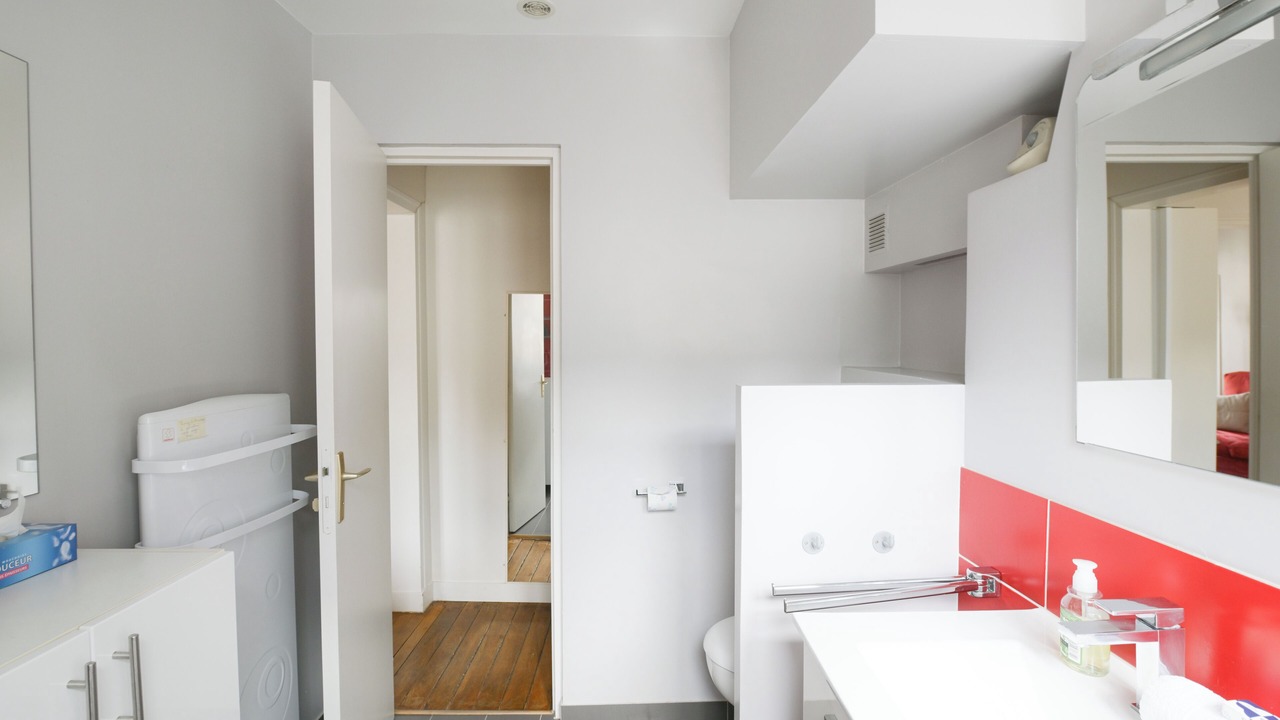 Photo of Bathroom in 11th Arrondissement