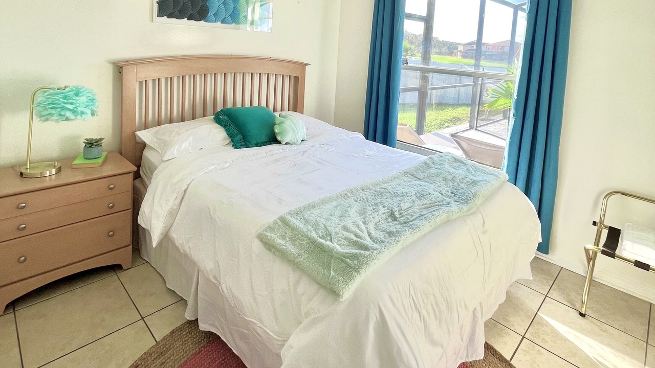 Photo of Bedroom in Crescent Lakes