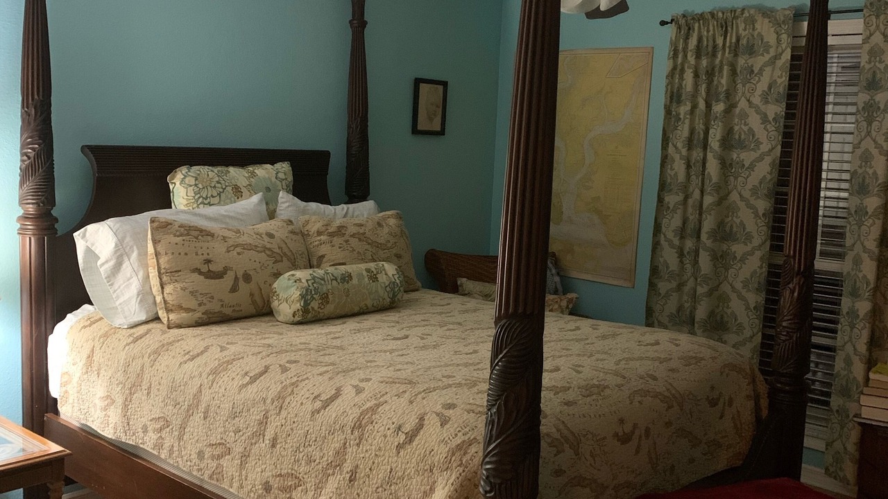 Photo of Bedroom in Nichols