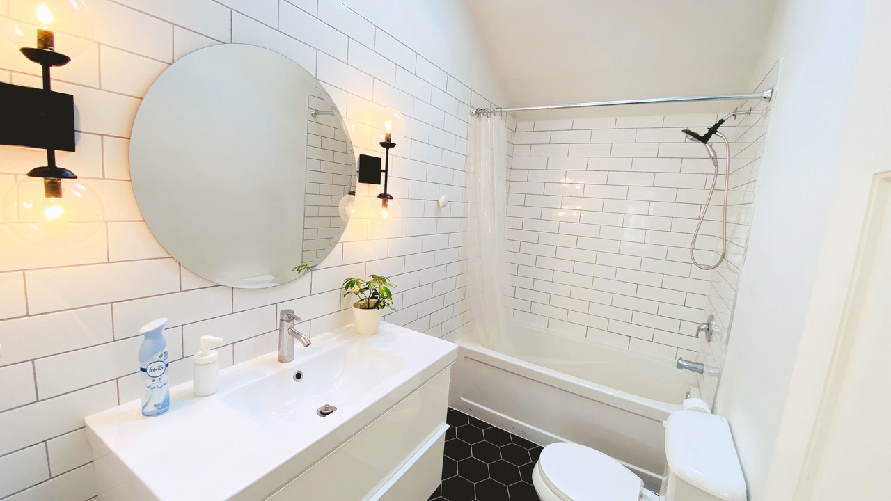 Photo of Bathroom in Kincardine