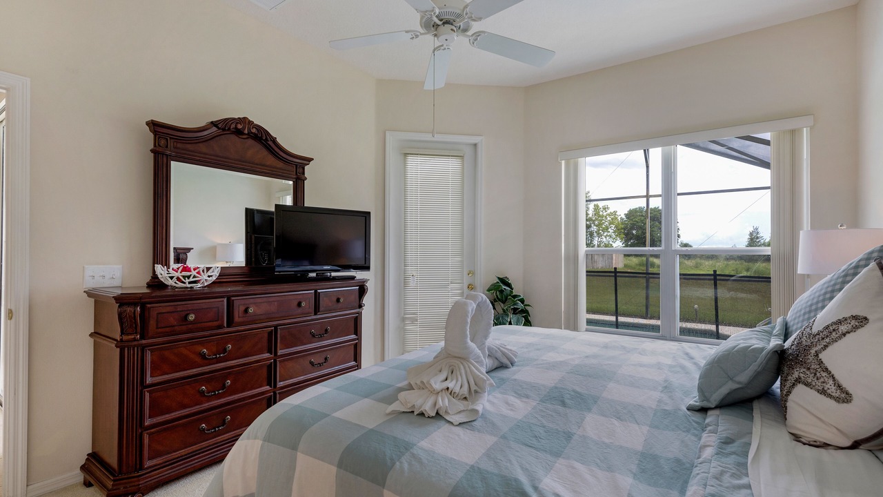 Photo of Bedroom in Tuscan Hills