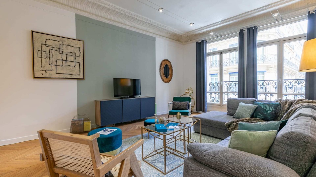Photo of Livingroom in Champs-Elysees