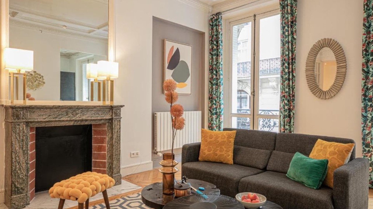 Photo of Livingroom in Champs-Elysees