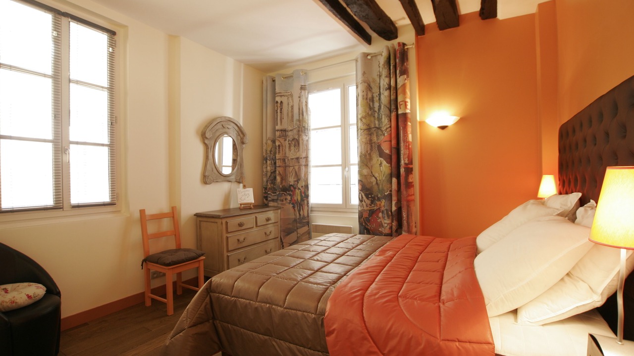Photo of Bedroom in Sorbonne