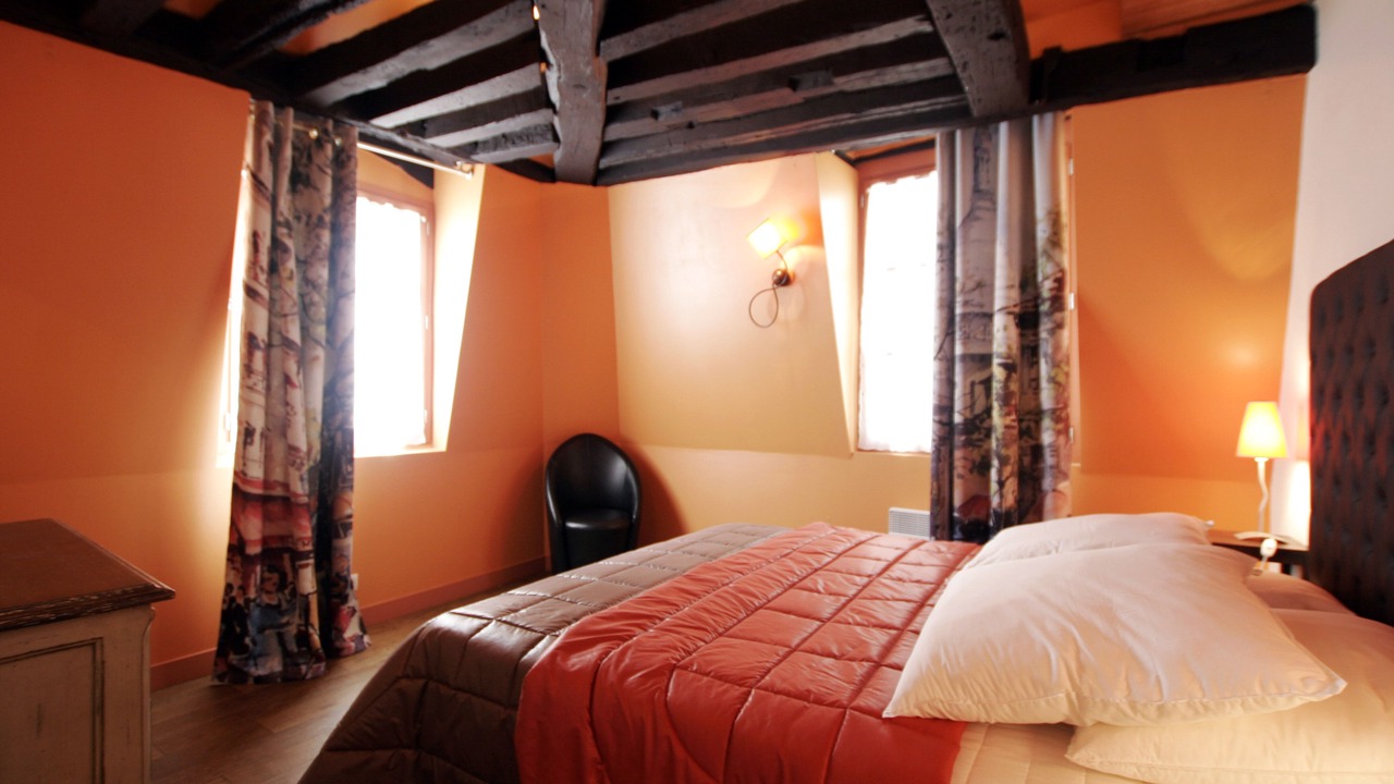 Photo of Bedroom in Sorbonne