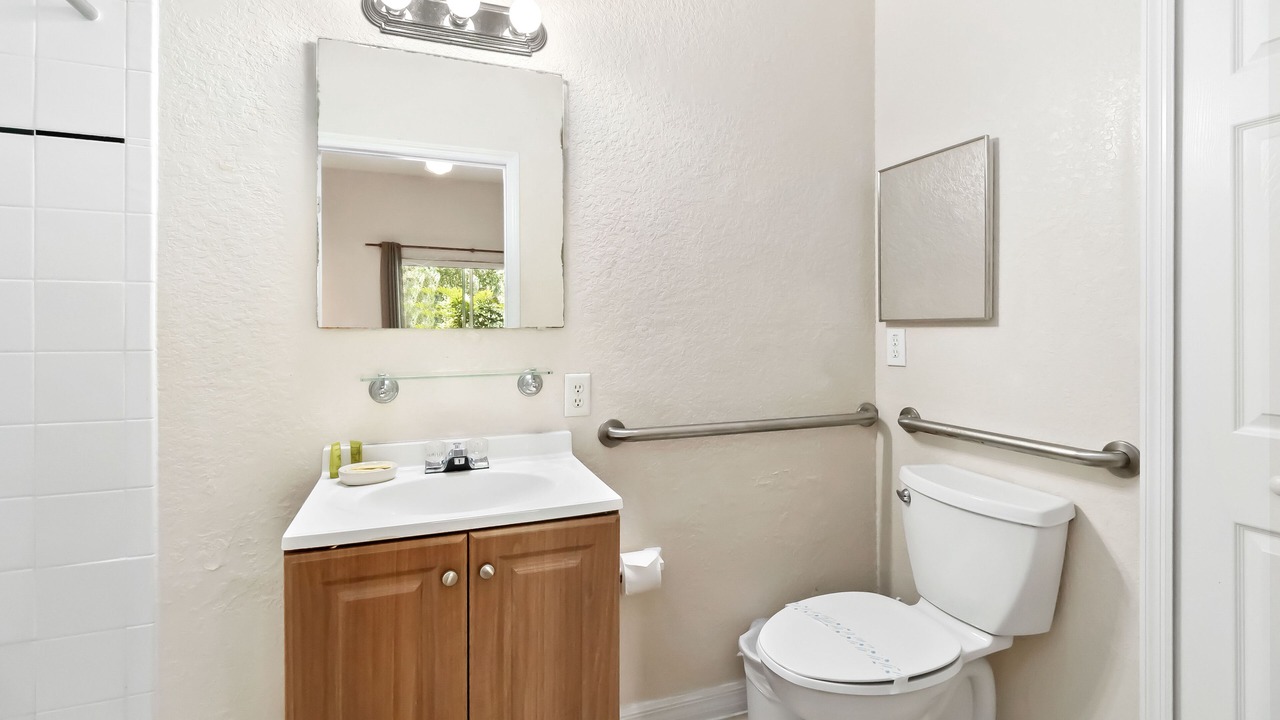Photo of Bathroom in Hillcrest Estates