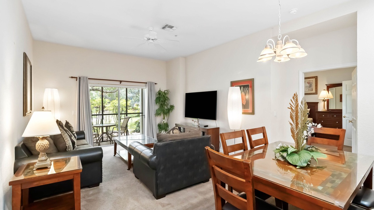 Photo of Livingroom in Hillcrest Estates