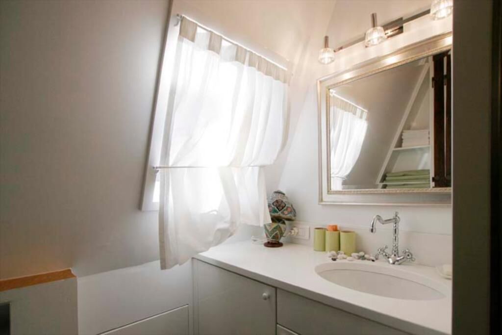 Photo of Bathroom in Quartier de la Monnaie