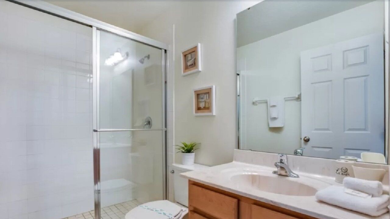 Photo of Bathroom in Veranda Palms