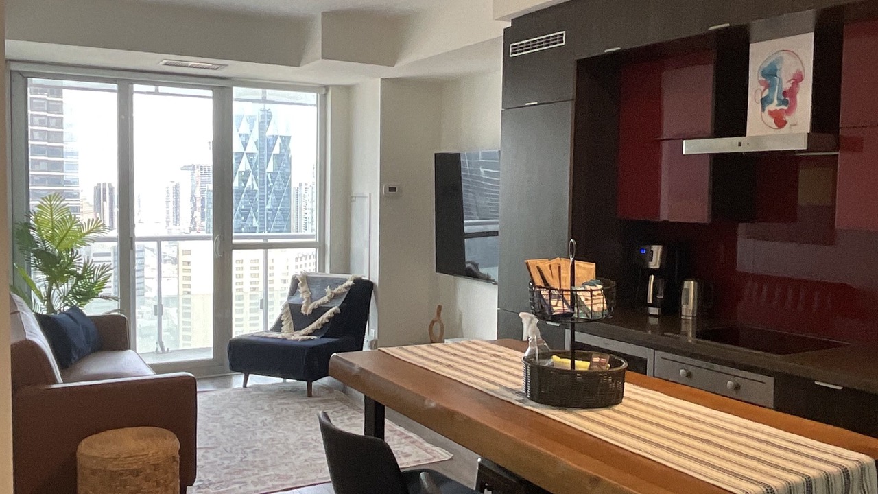 Photo of Livingroom in Toronto Entertainment District
