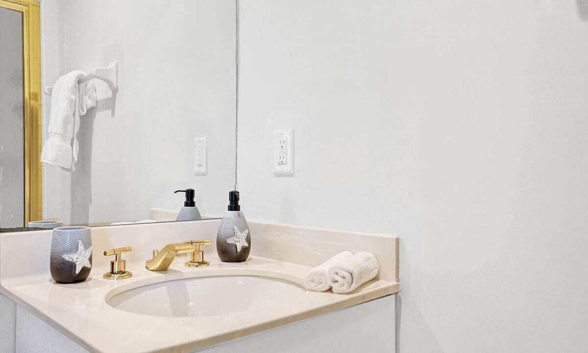 Photo of Bathroom in Survey Creek