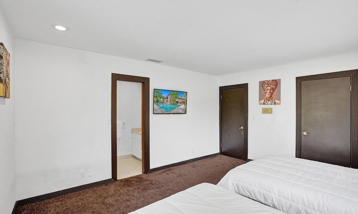 Photo of Bedroom in Survey Creek