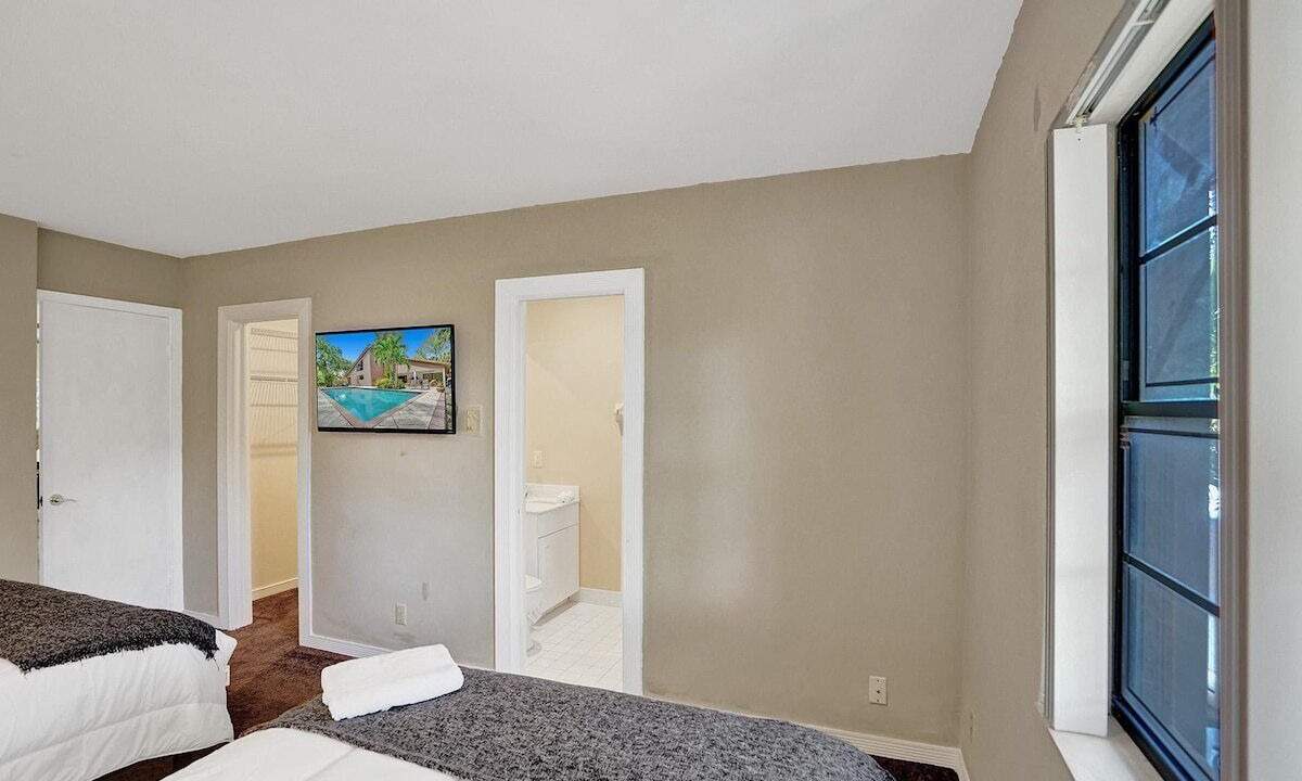 Photo of Bedroom in Survey Creek