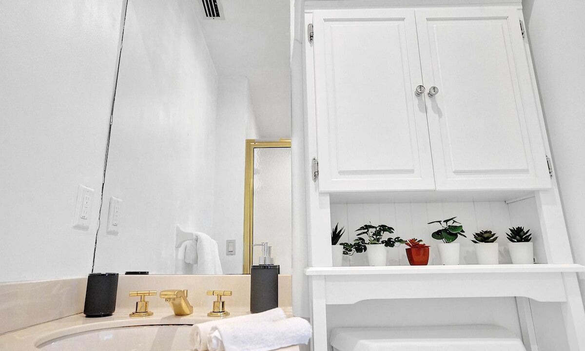 Photo of Bathroom in Survey Creek