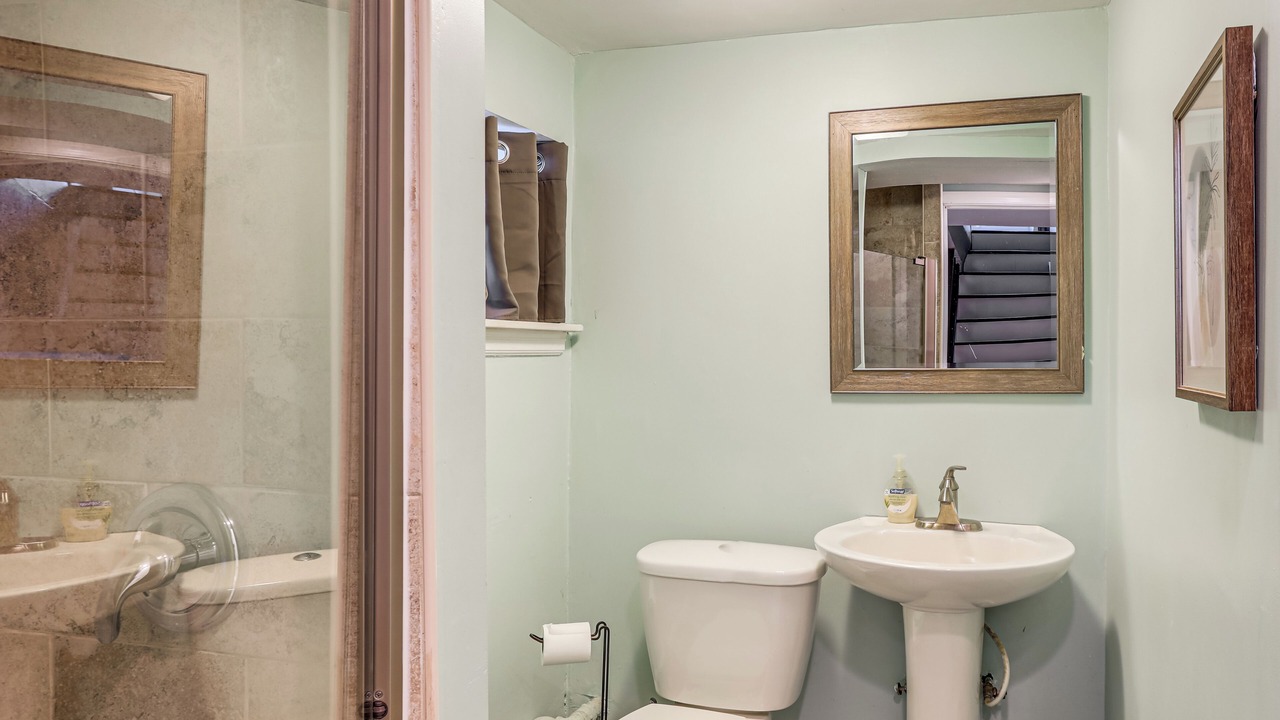 Photo of Bathroom in North Philadelphia
