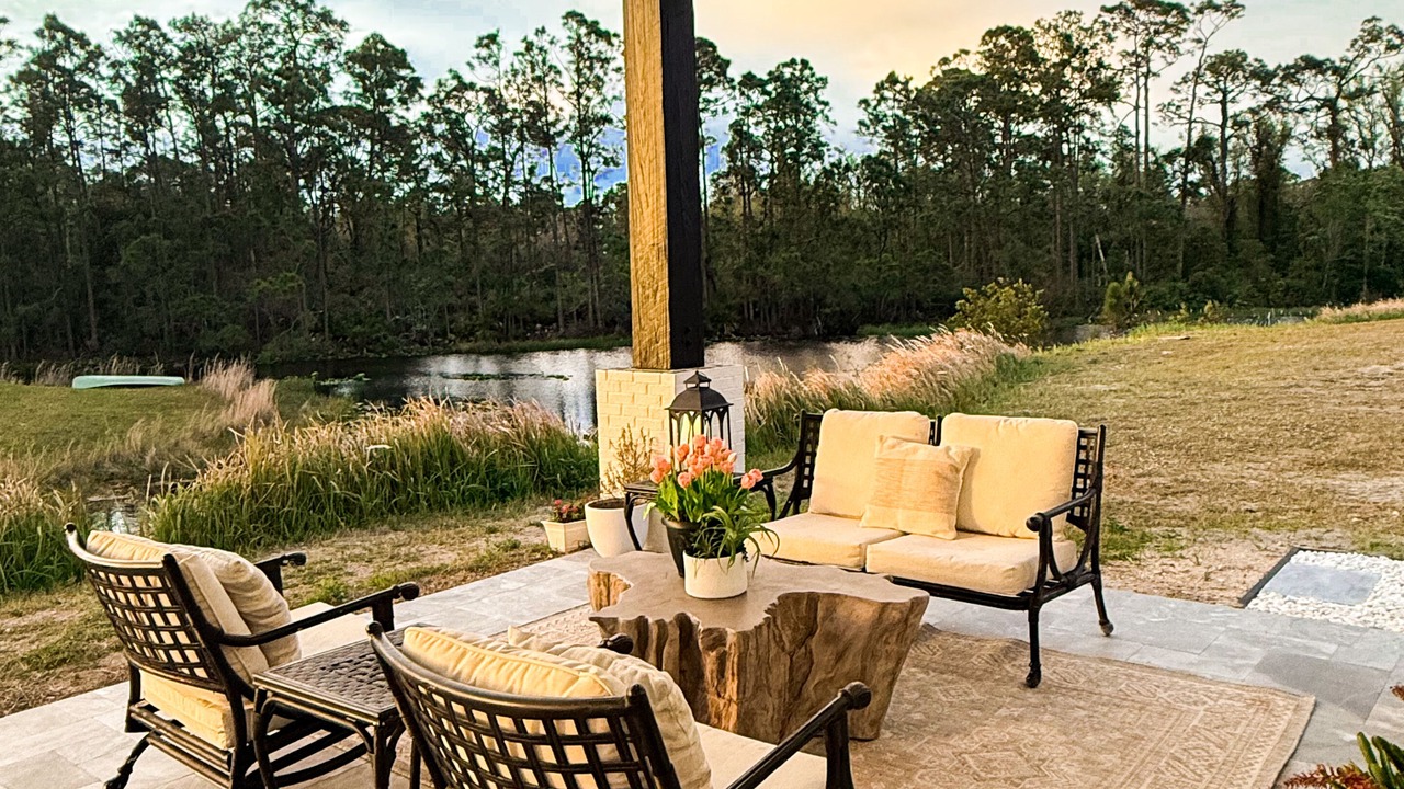 Photo of Patio Balcony in Sebring