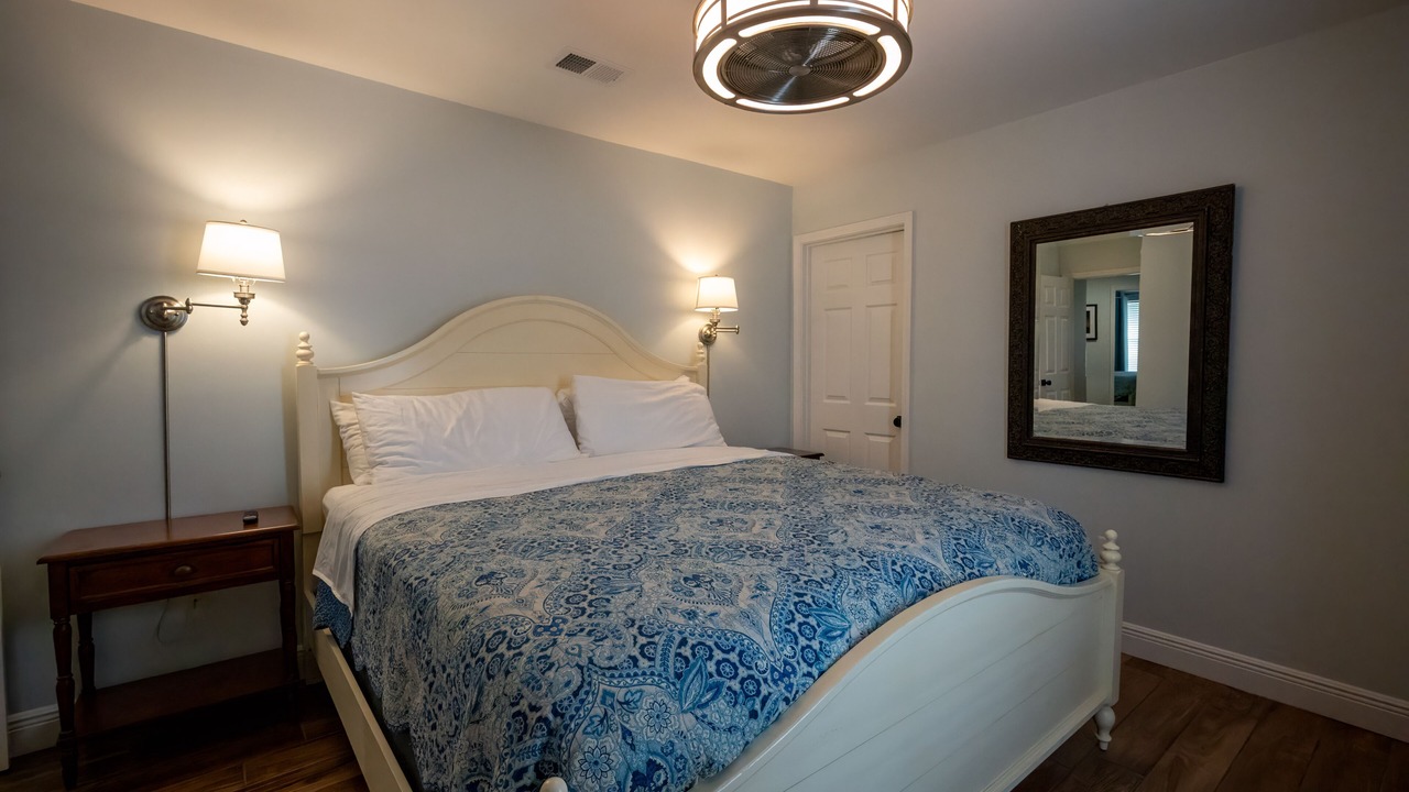 Photo of Bedroom in Avalon Beach Estates