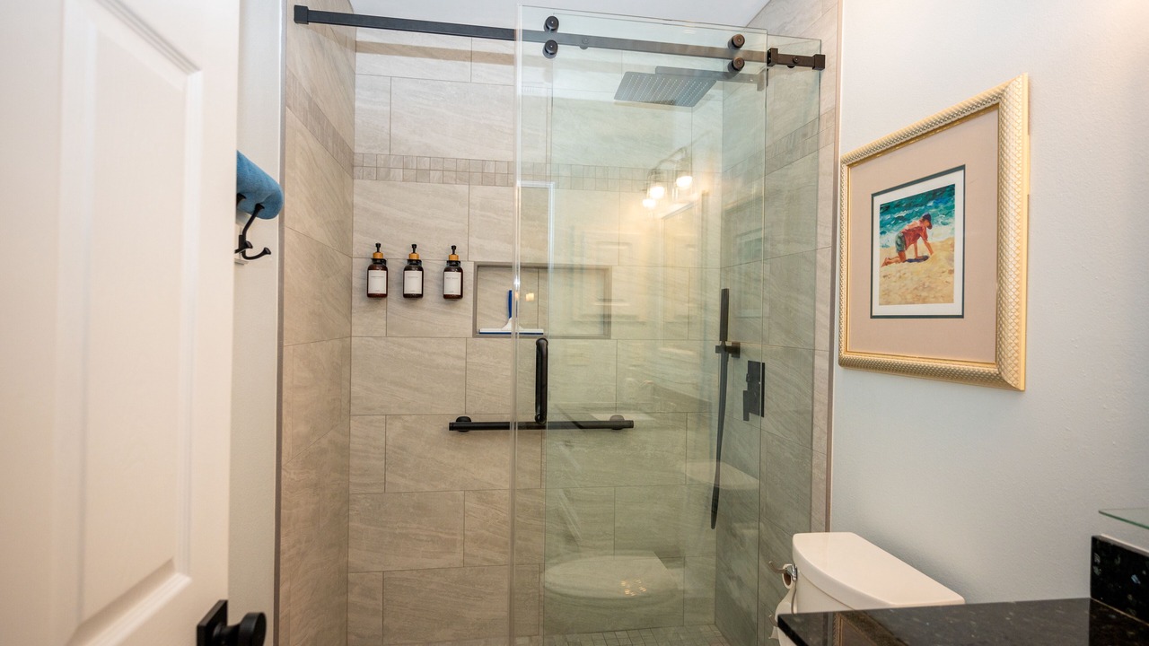 Photo of Bathroom in Avalon Beach Estates