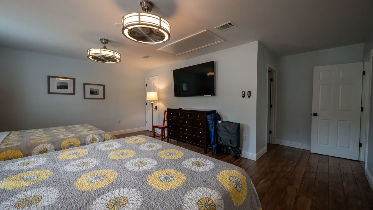 Photo of Bedroom in Avalon Beach Estates