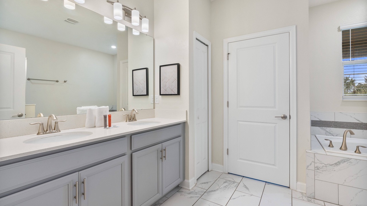 Photo of Bathroom in Four Corners