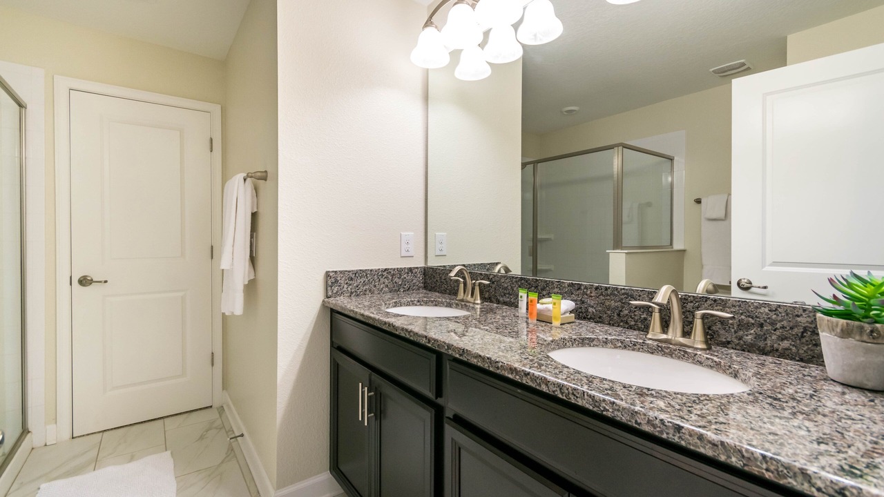Photo of Bathroom in Davenport