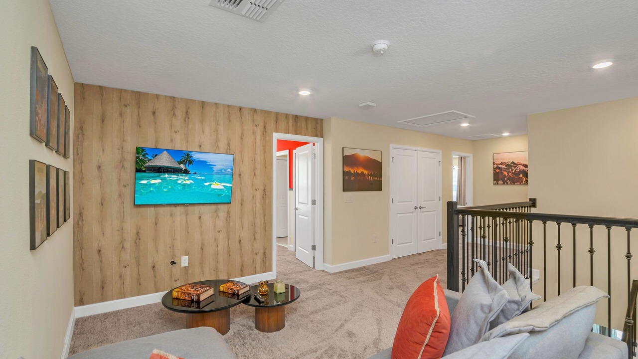 Photo of Livingroom in Four Corners