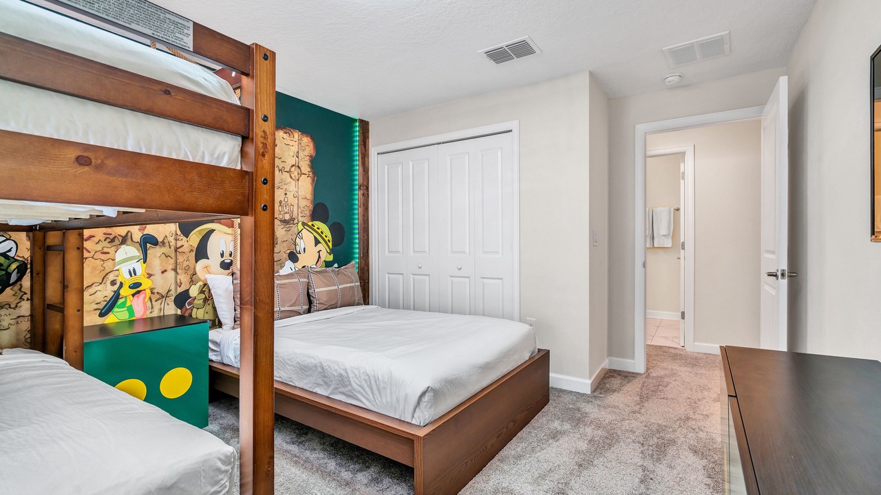 Photo of Bedroom in Florida Center North