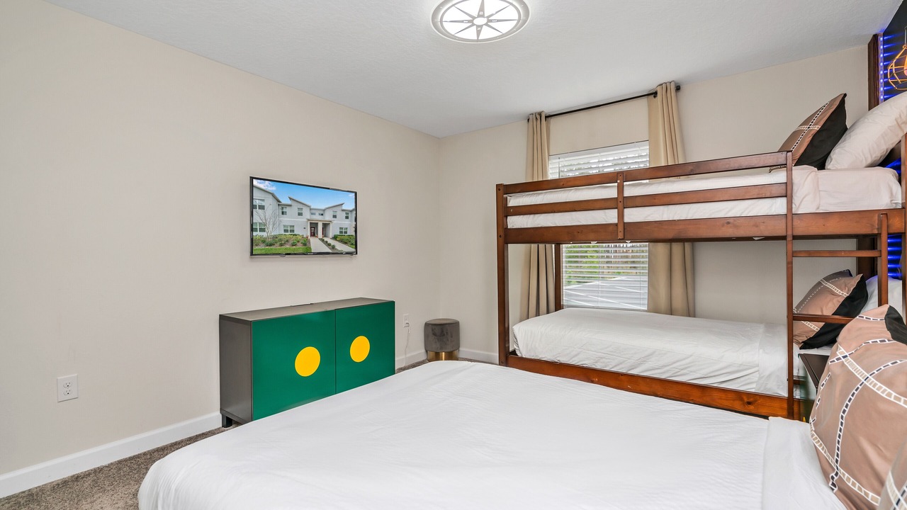 Photo of Bedroom in Florida Center North