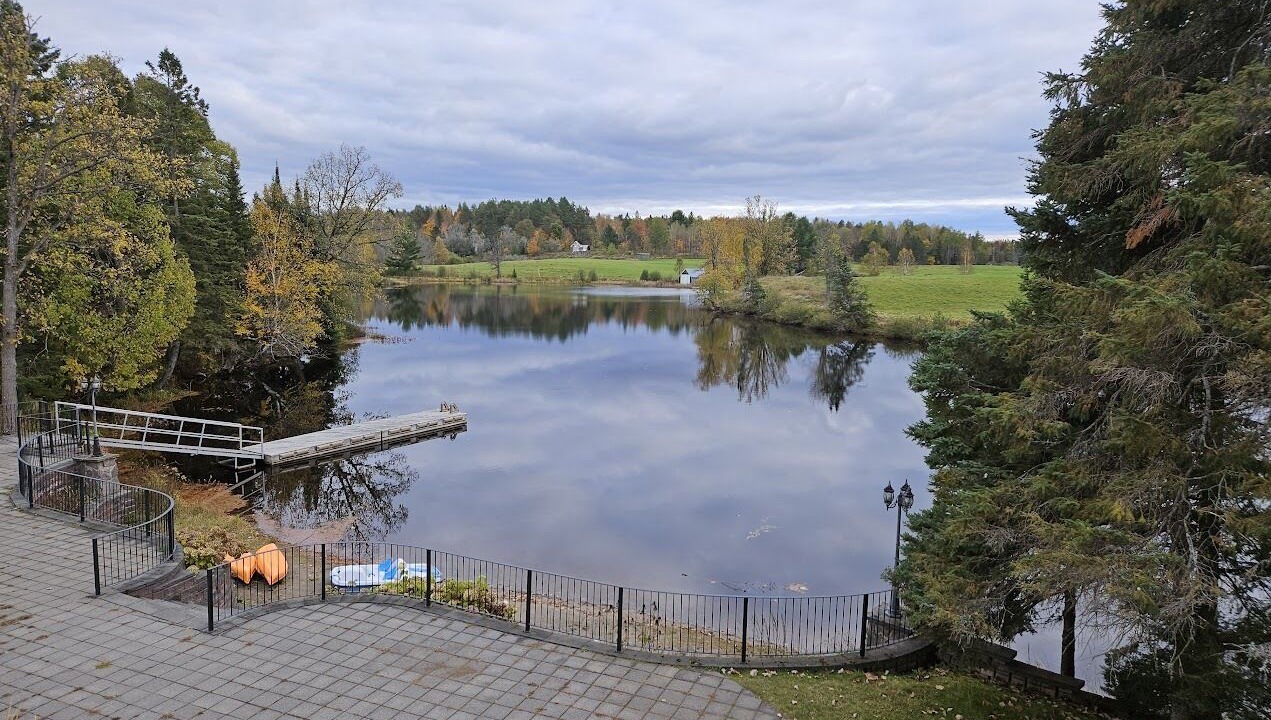 Photo of Outdoor in McKellar